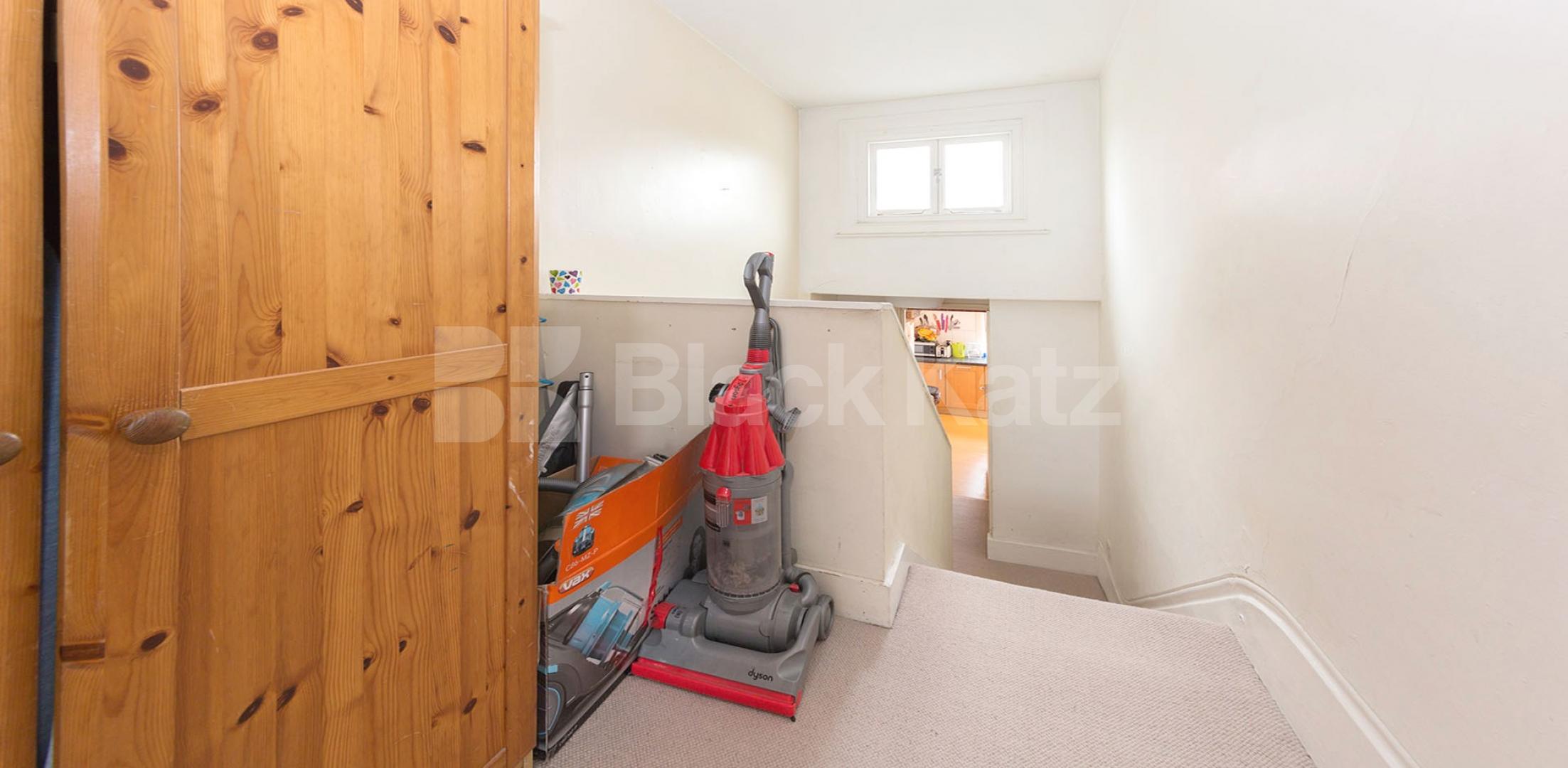 			1 Bedroom, 1 bath, 1 reception Flat			 Sulgrave Road, Shepherds Bush